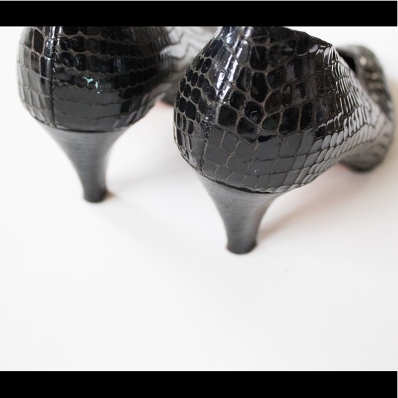 Via Roma | Vintage 80's/90's Leather Closed, Pointed Toe Pump Heels | Size 5.5 - Picture 7 of 10